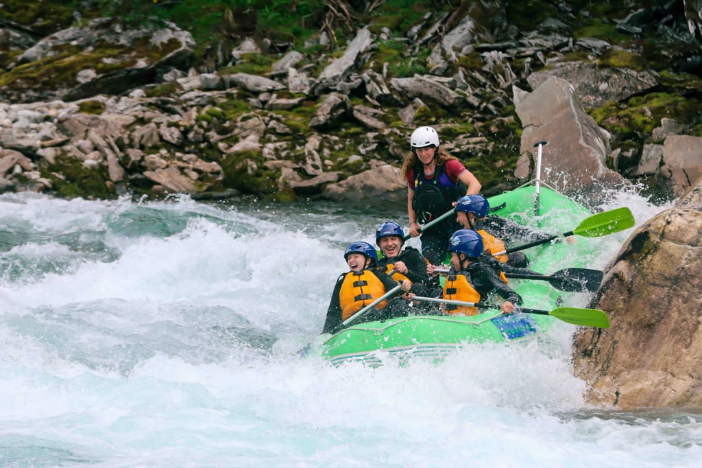 WILDWASSER-RAFTING AB VOSS - KLASSE 3