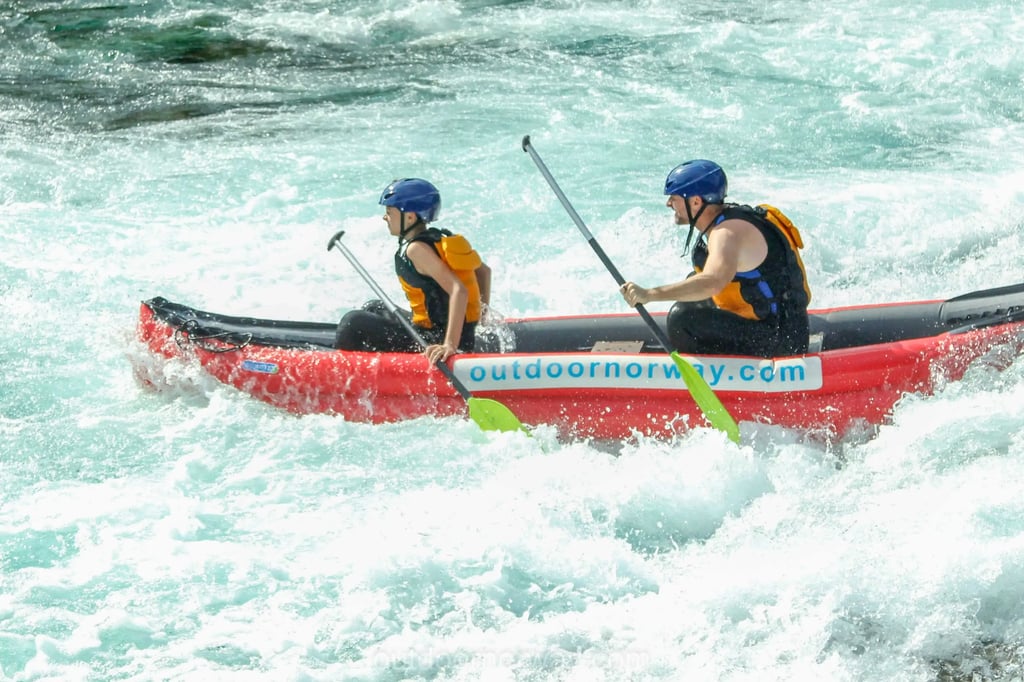 RIVER CANOE 2025 01 (2)