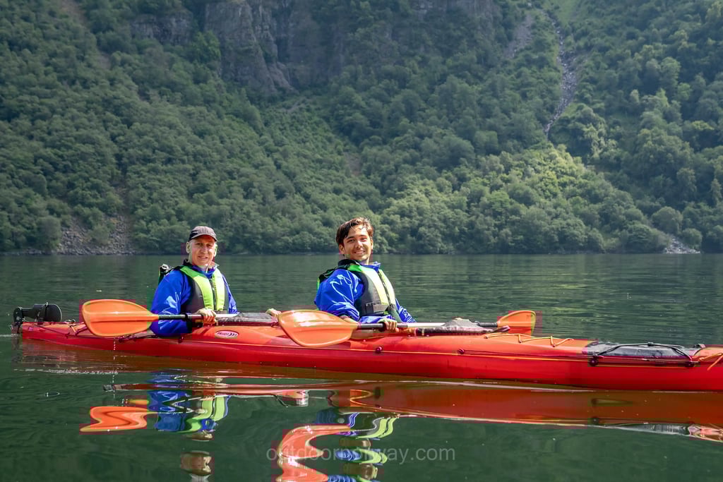 FJORD KAYAK IN NEROYFJORD 2025 04