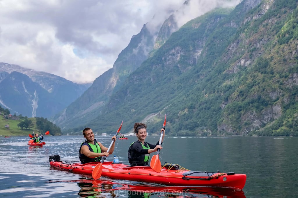 FJORD KAYAK IN NEROYFJORD 2025 08