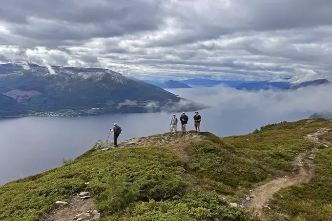 Fjord wanderung berg oksen