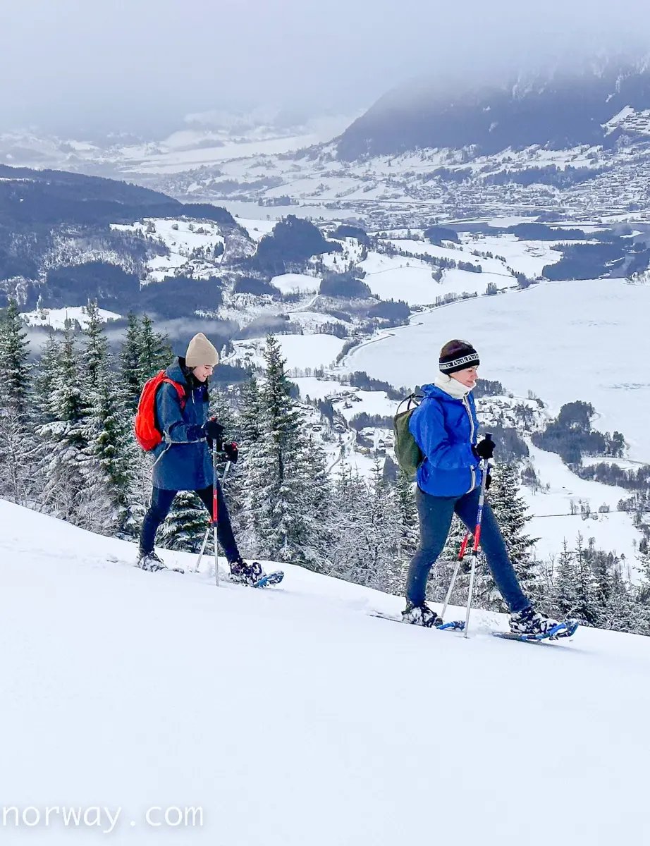 Schneeschuhe in Voss mit Outdoor Norway