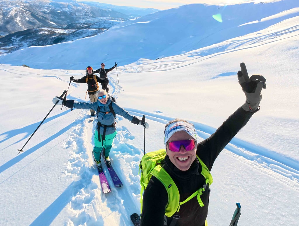 Backcountry-skiing-trip-in-voss