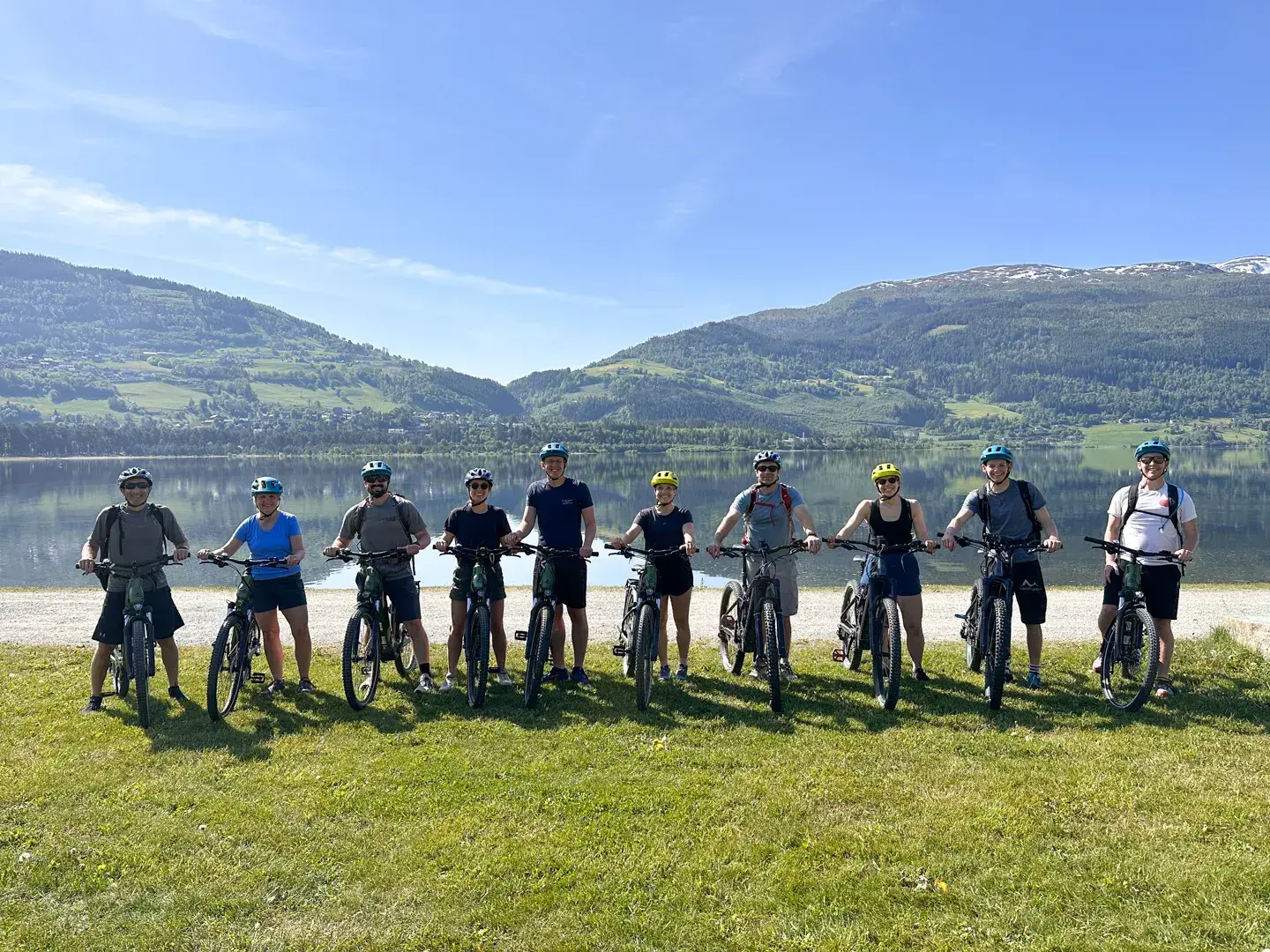 TAG 4 – MIT DEM E-CITY-BIKE UM DEN SEE HERUM