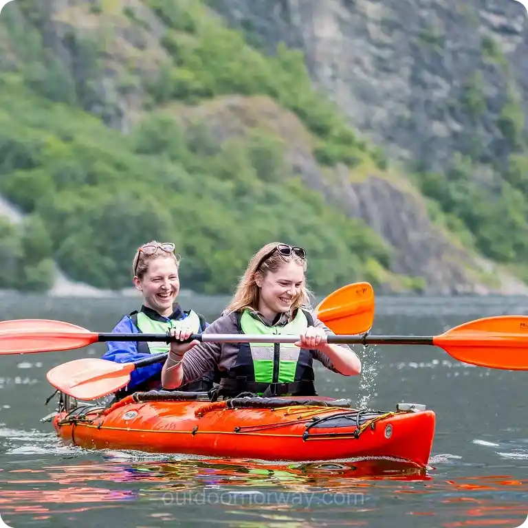 Kajakfahren in den norwegischen Fjorden bei Voss – Nærøyfjord oder Hardangerfjord?